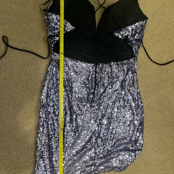 Homecoming Mini Dress, silvery-purple sequins, backless, stretchy - Picture 6 of 9